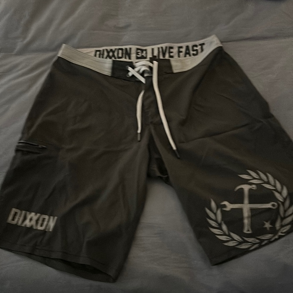 Dixxon hybrid board shorts size 34